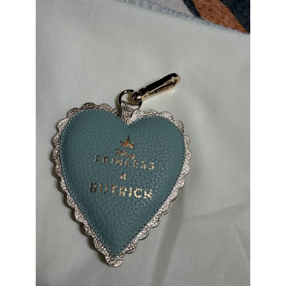 Butrich X Disney Princess Aladdin And Jasmine Heart Keychain NWOT